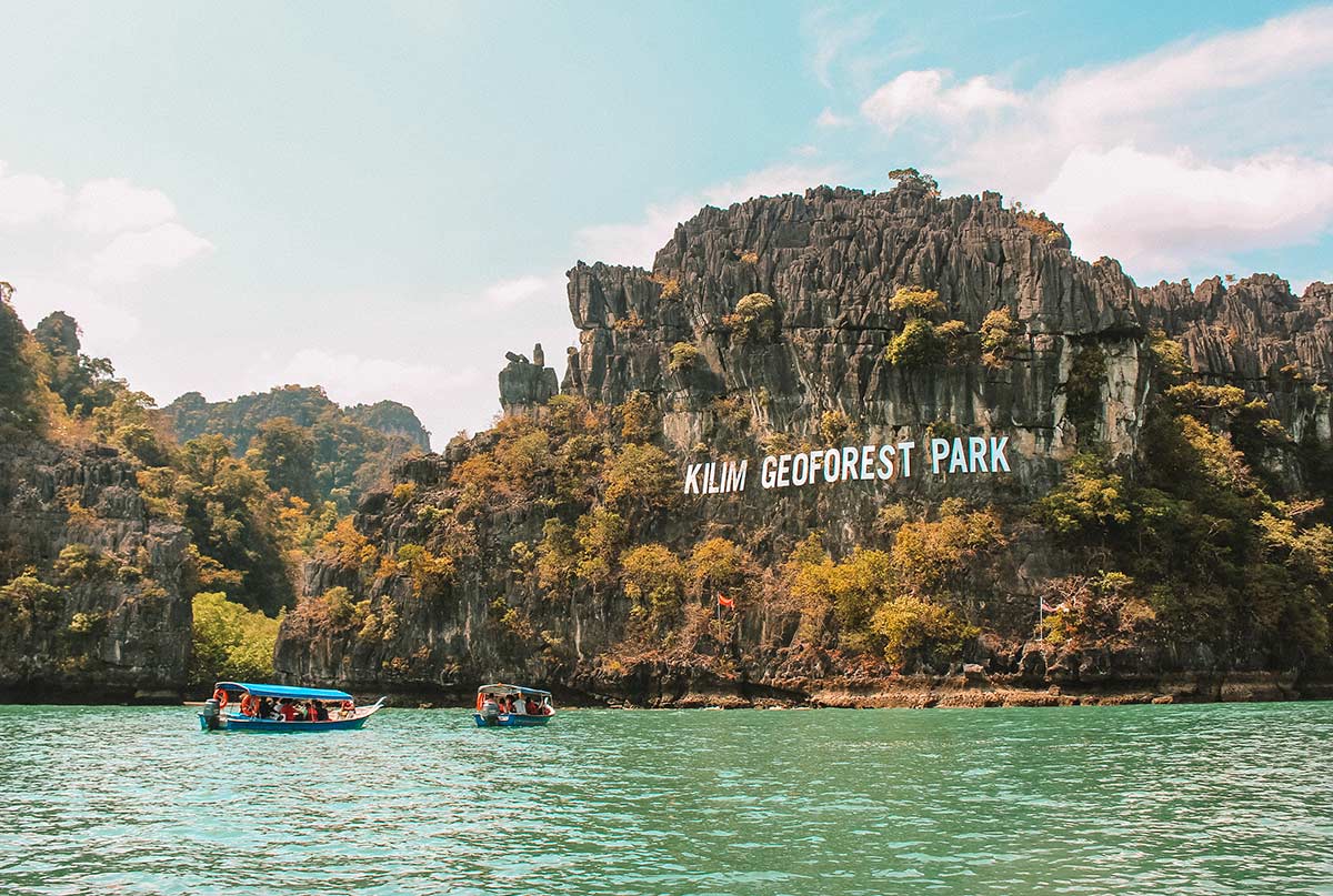 Jelajahi Mangrove Langkawi: Petualangan Ekologis yang Menawan